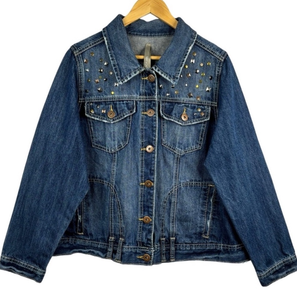 Reitman’s Denim 4 Pocket Trucker Style Jean Jacket with metal stud detail 1X - Picture 1 of 13